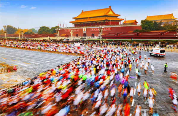 十大股票配资平台排名 规模扩大至3.2万人 赛道多处有升级 2025北京马拉松开启报名